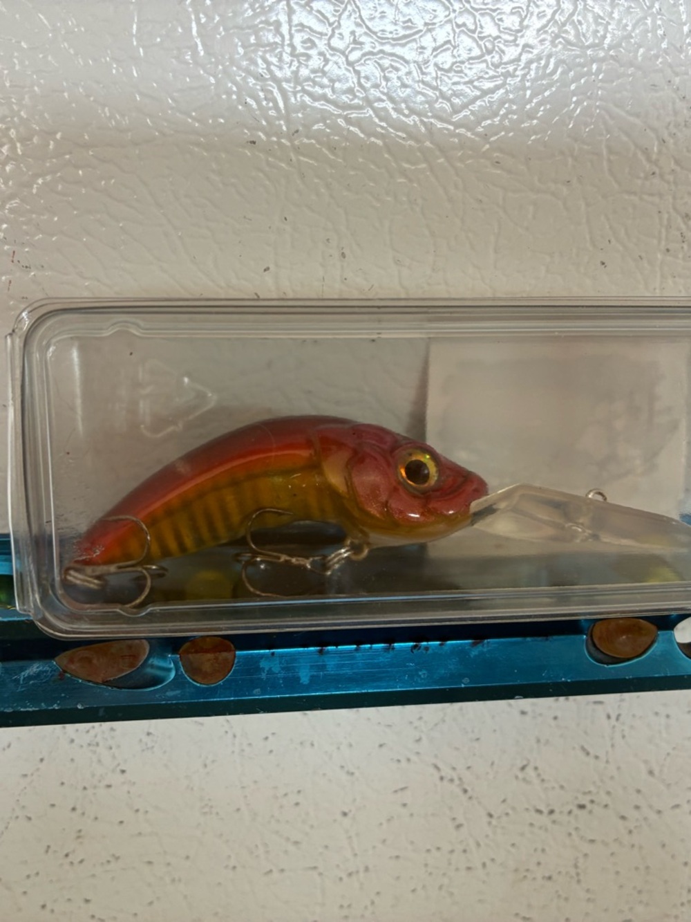 Red and Gold Fishing Crankbait Lure - High-Contrast Action Bait